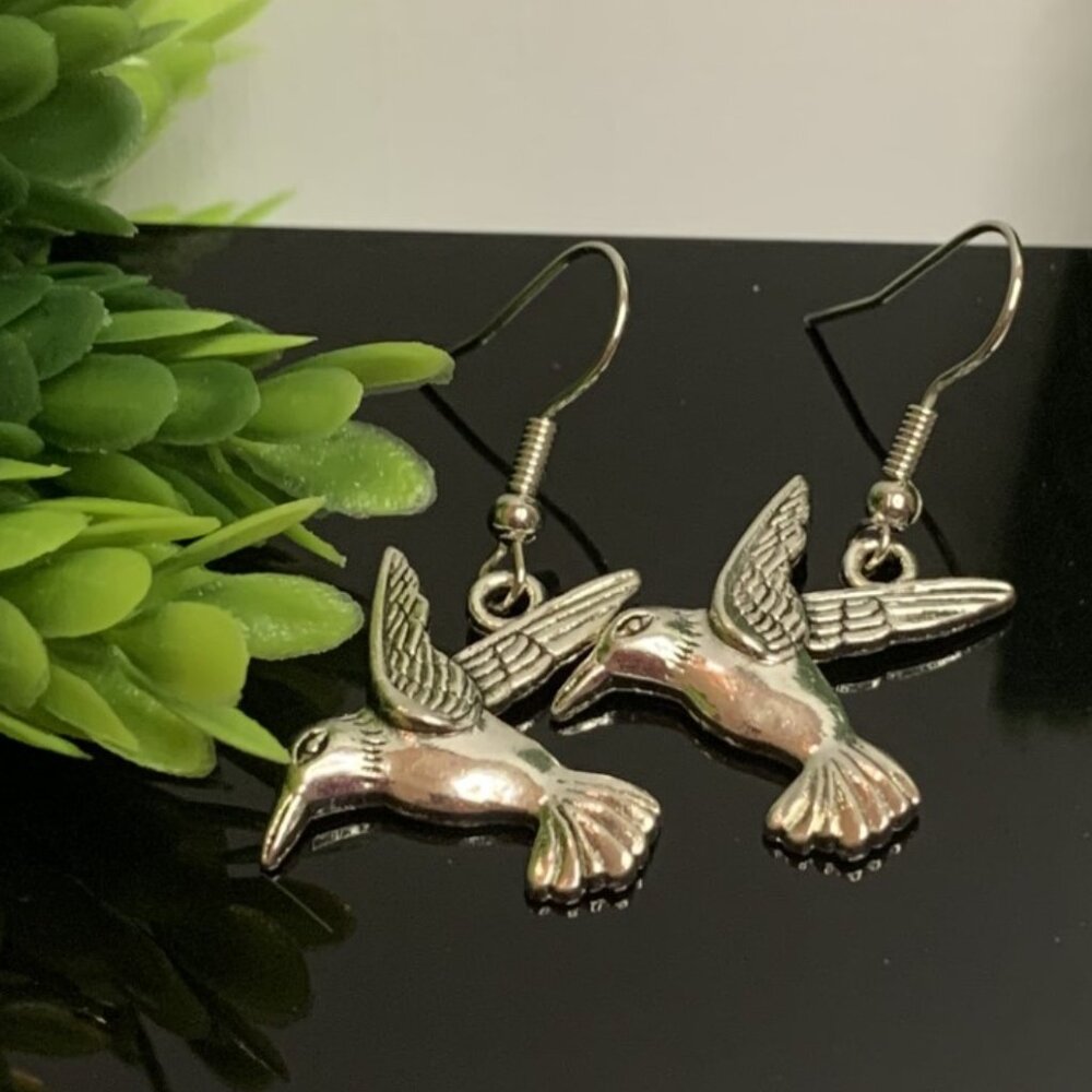 Hummingbird Earring, Bird Earring, Bird Jewelry, Gift Idea, Silly Animal Earring